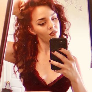 Meet your Posher, Caroline